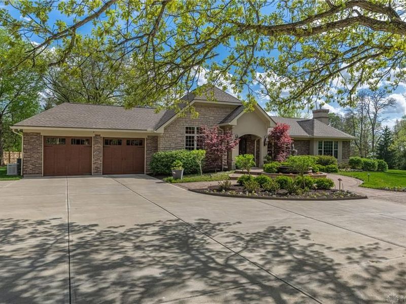 317 Colonial Lane, Washington Township, OH 45429 Photo 3