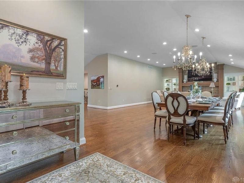 317 Colonial Lane, Washington Township, OH 45429 Photo 7