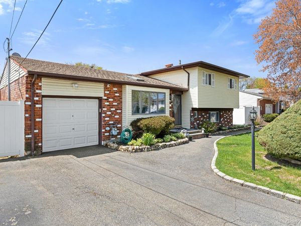 336 W 23rd Street, Deer Park, NY 11729