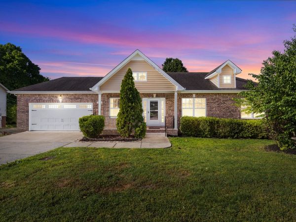 3484 Clover Hill Dr , Clarksville, TN 37043