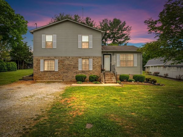 206 Homeward Ave, Winchester, TN 37398