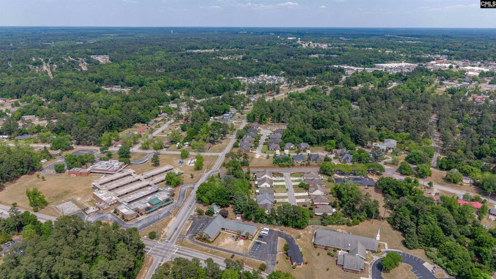 170 Crescent Oaks Court  Photo 7