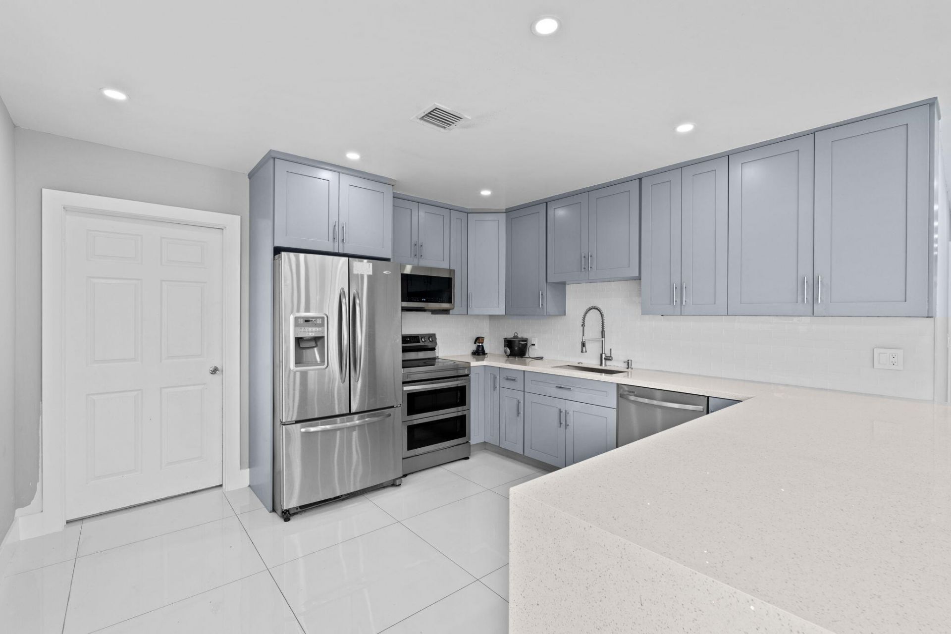 670 SW 29th Avenue, Fort Lauderdale, FL 33312 Photo