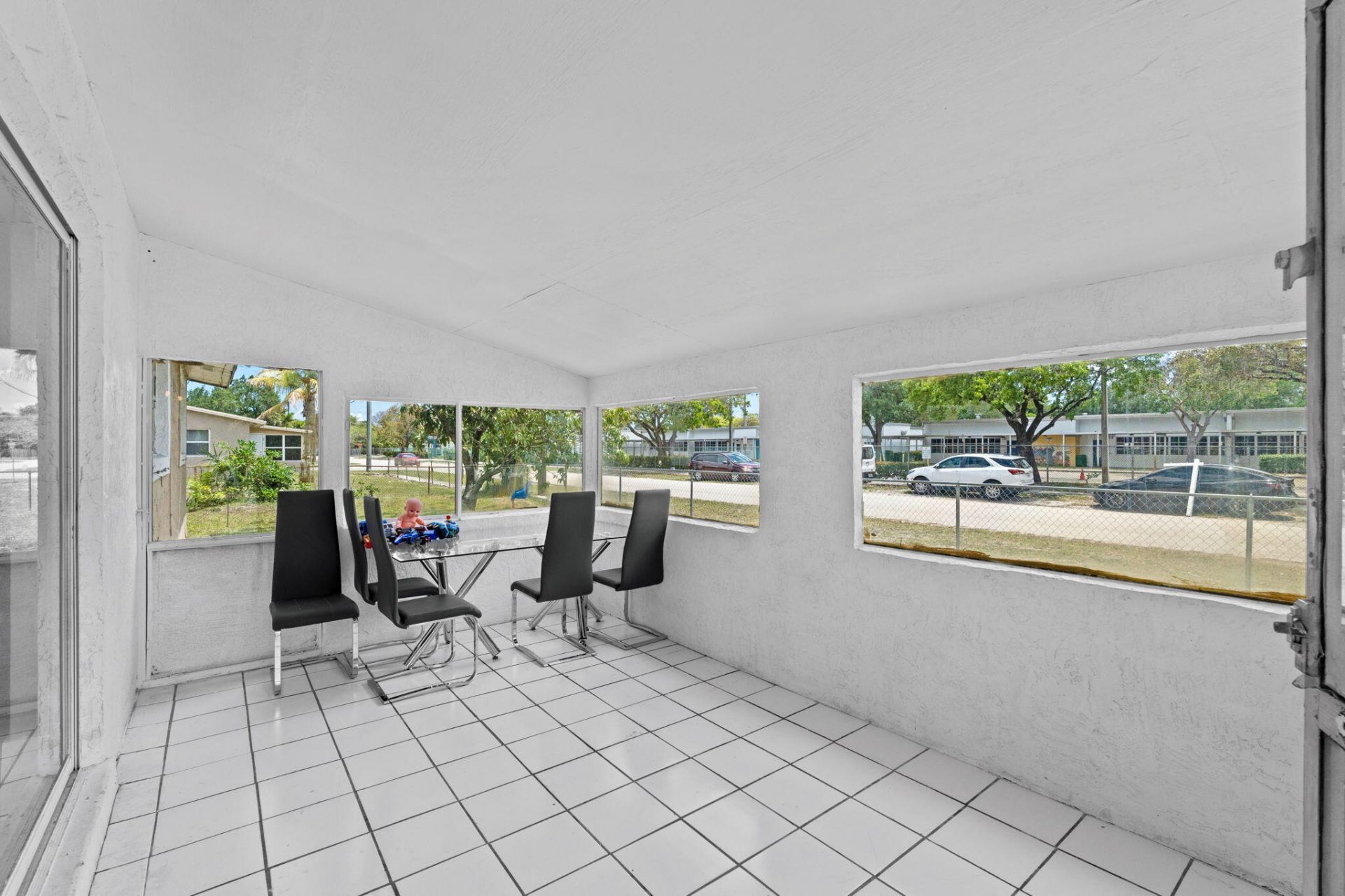 670 SW 29th Avenue, Fort Lauderdale, FL 33312 Photo