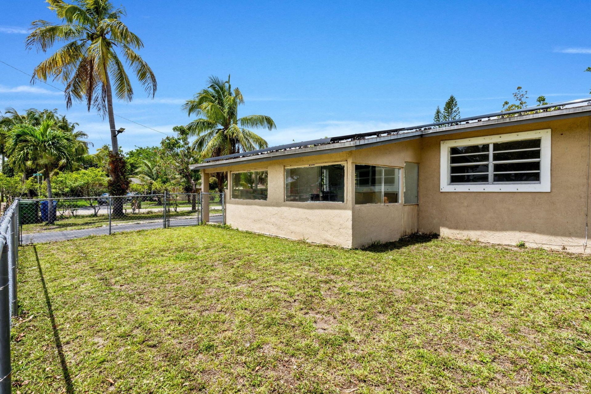 670 SW 29th Avenue, Fort Lauderdale, FL 33312 Photo