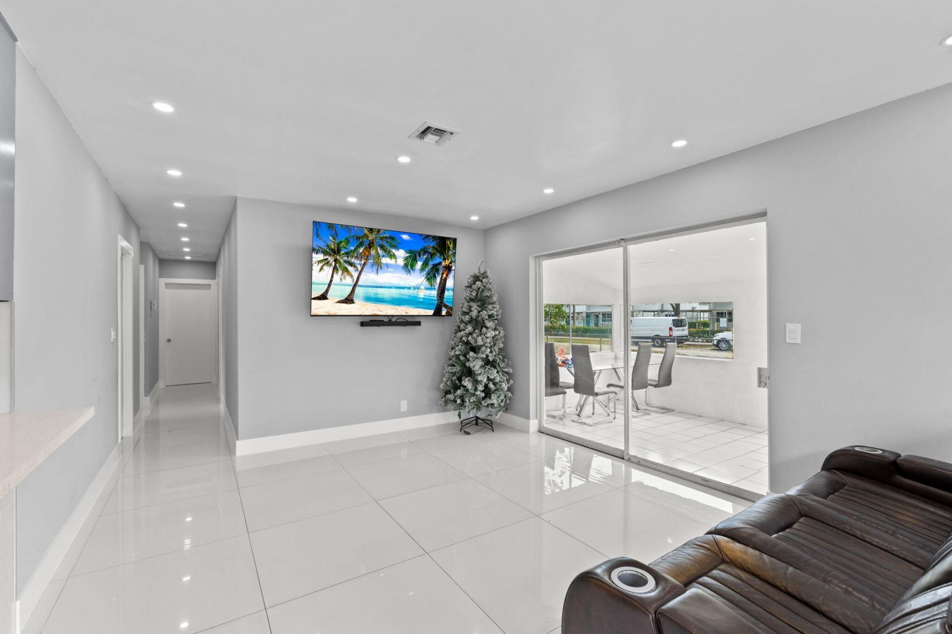 670 SW 29th Avenue, Fort Lauderdale, FL 33312 Photo