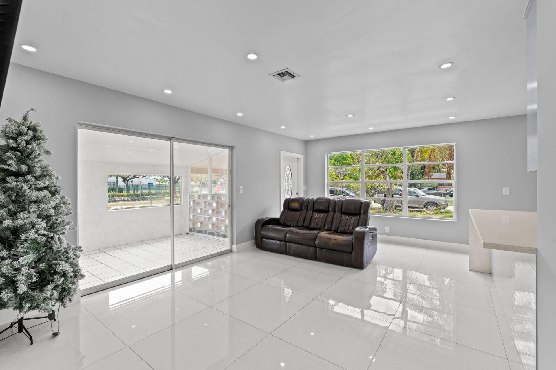 670 SW 29th Avenue, Fort Lauderdale, FL 33312 Photo