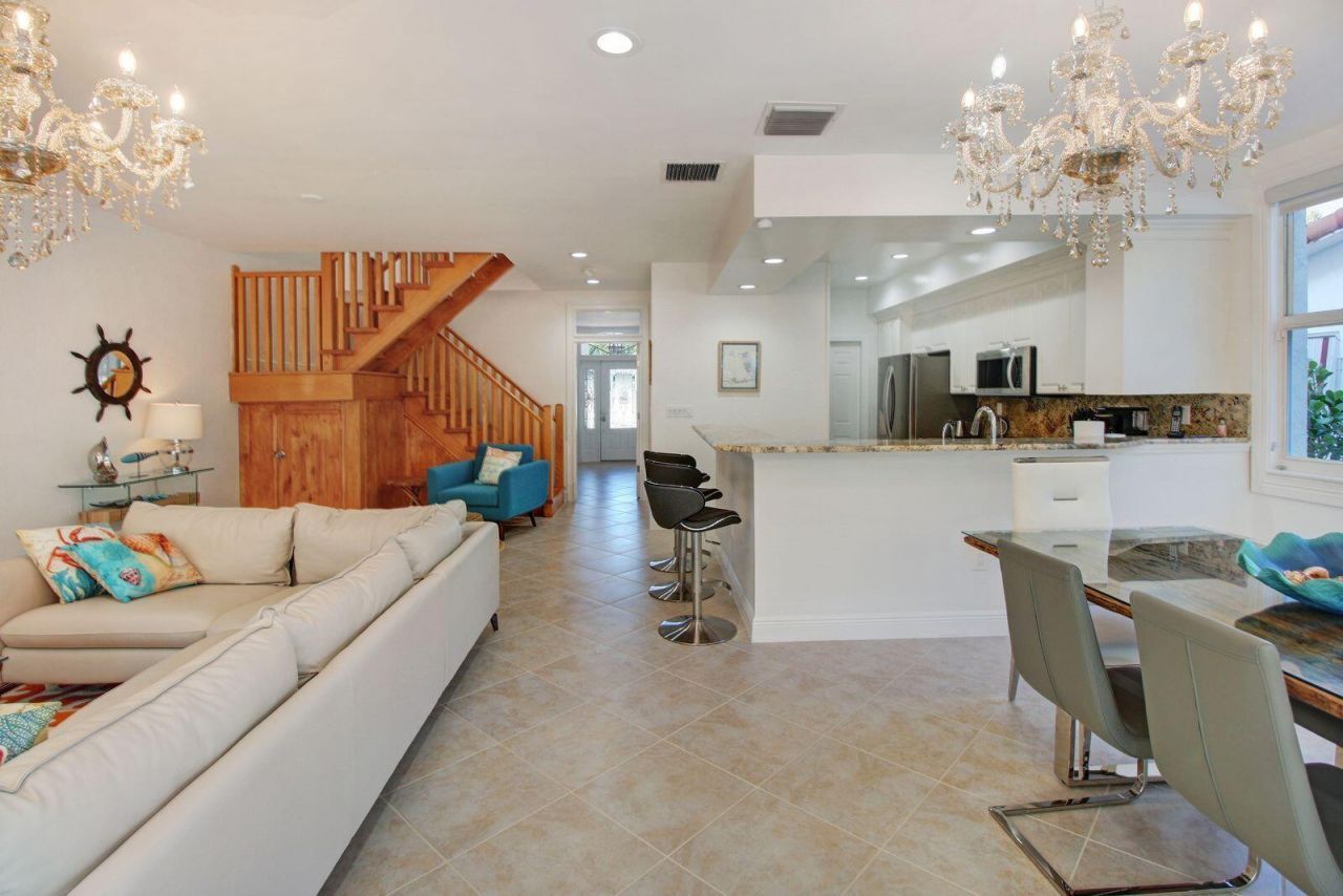 218 Pine Avenue, Lauderdale by the Sea, FL 33308 Photo