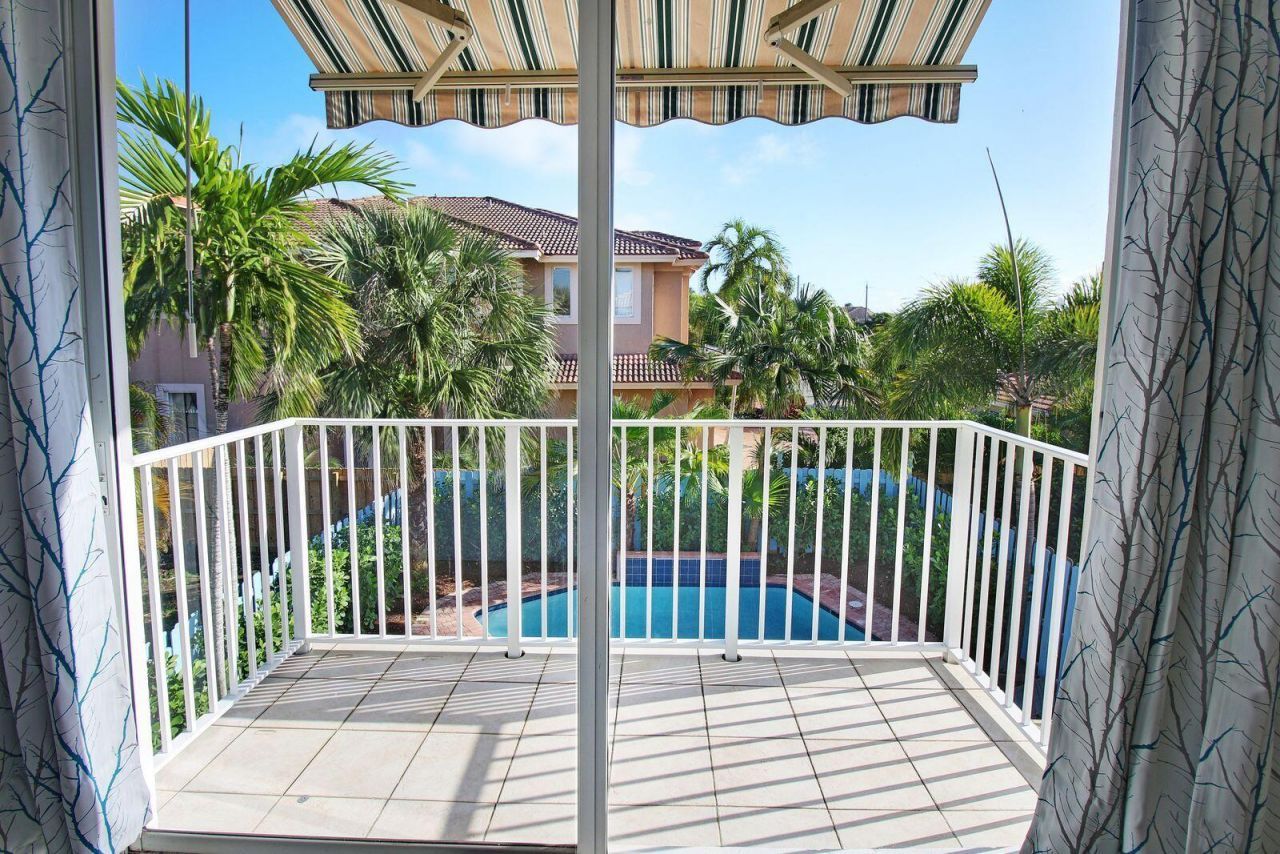 218 Pine Avenue, Lauderdale by the Sea, FL 33308 Photo