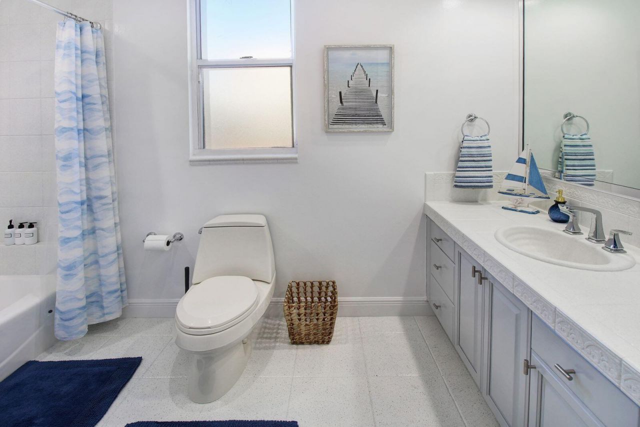 218 Pine Avenue, Lauderdale by the Sea, FL 33308 Photo