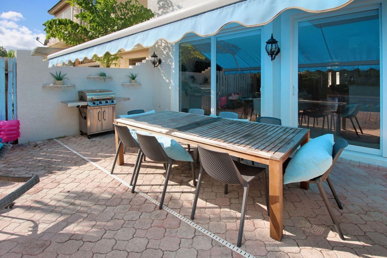 218 Pine Avenue, Lauderdale by the Sea, FL 33308 Photo