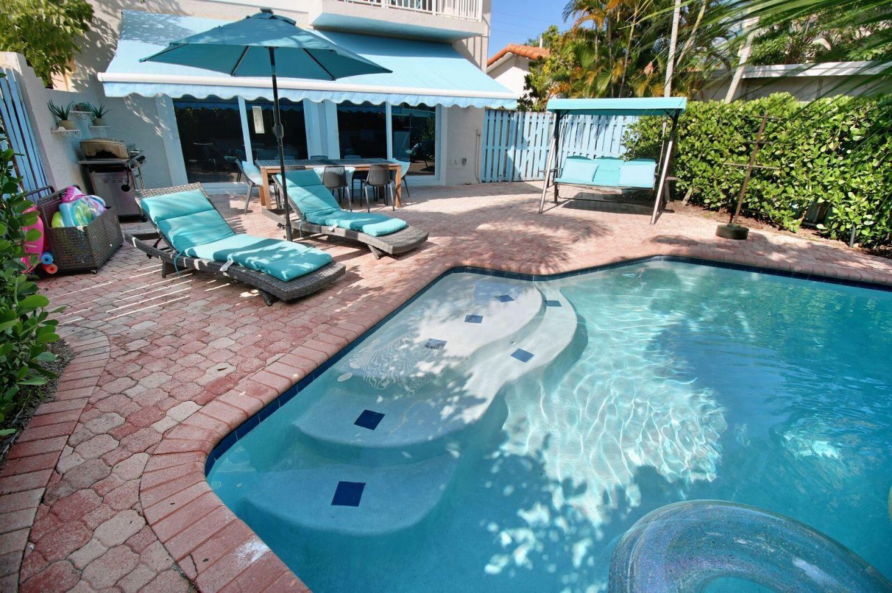 218 Pine Avenue, Lauderdale by the Sea, FL 33308 Photo