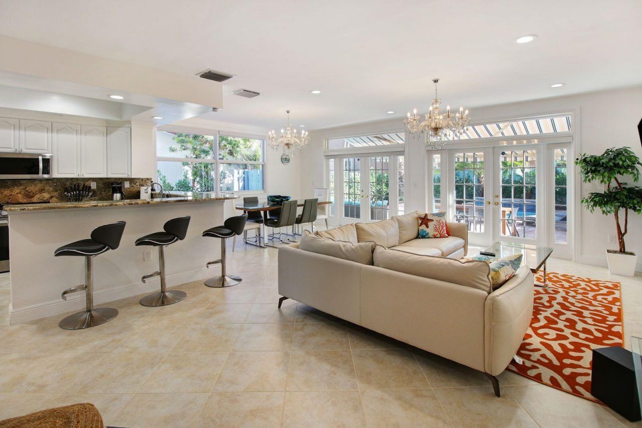 218 Pine Avenue, Lauderdale by the Sea, FL 33308 Photo