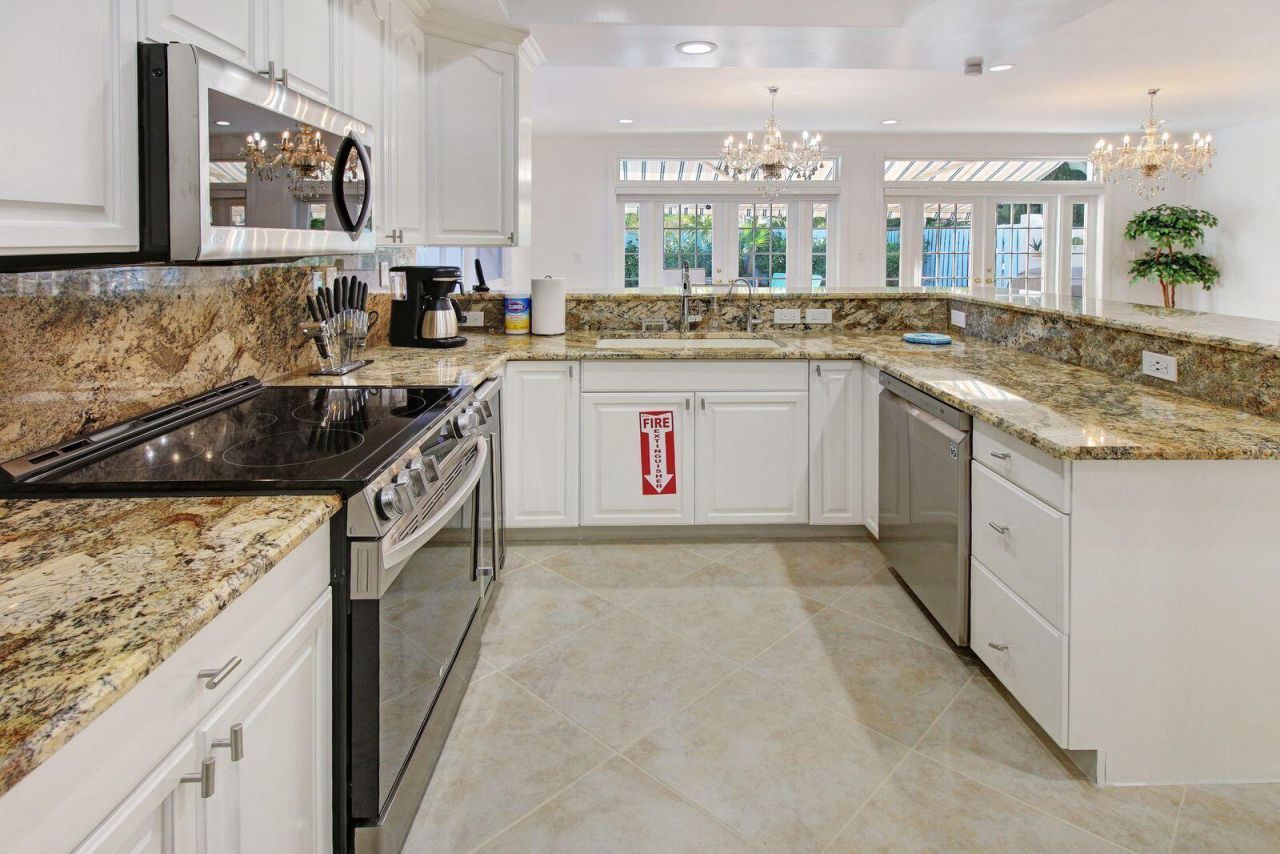218 Pine Avenue, Lauderdale by the Sea, FL 33308 Photo