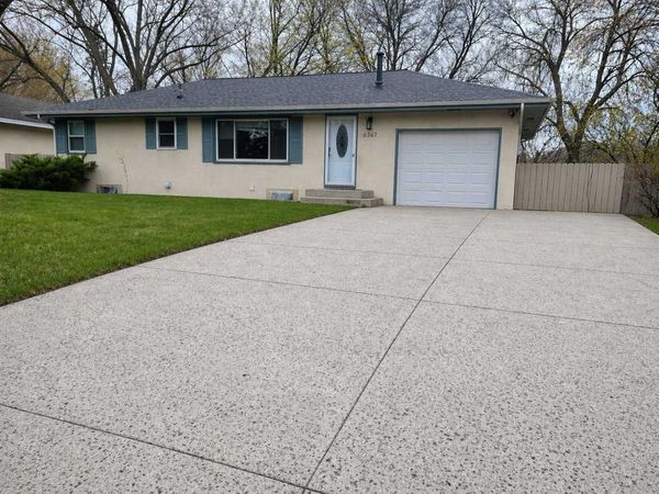 6367 Zinnia Lane N, Maple Grove, MN 55311