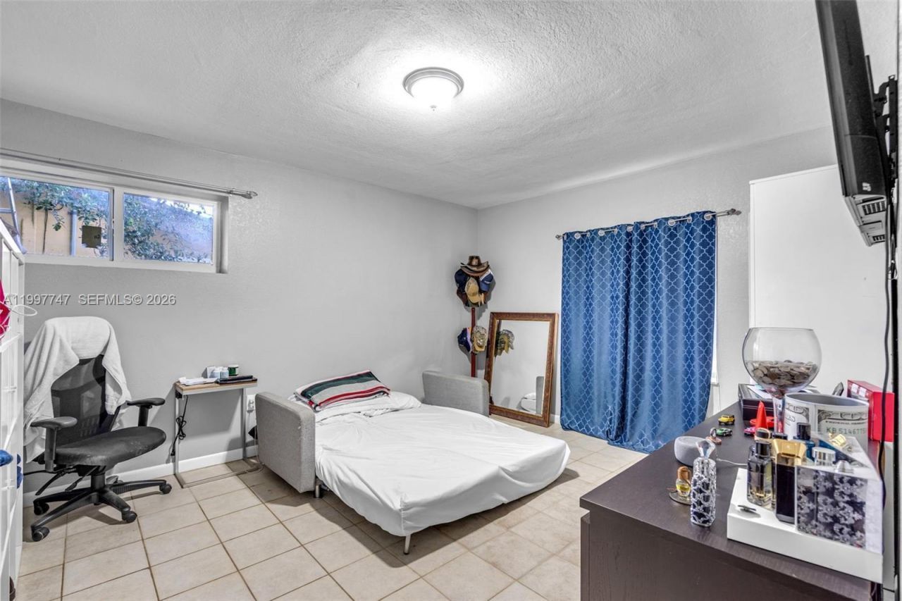 17930 NE 6th Ave , North Miami Beach, FL 33162 Photo