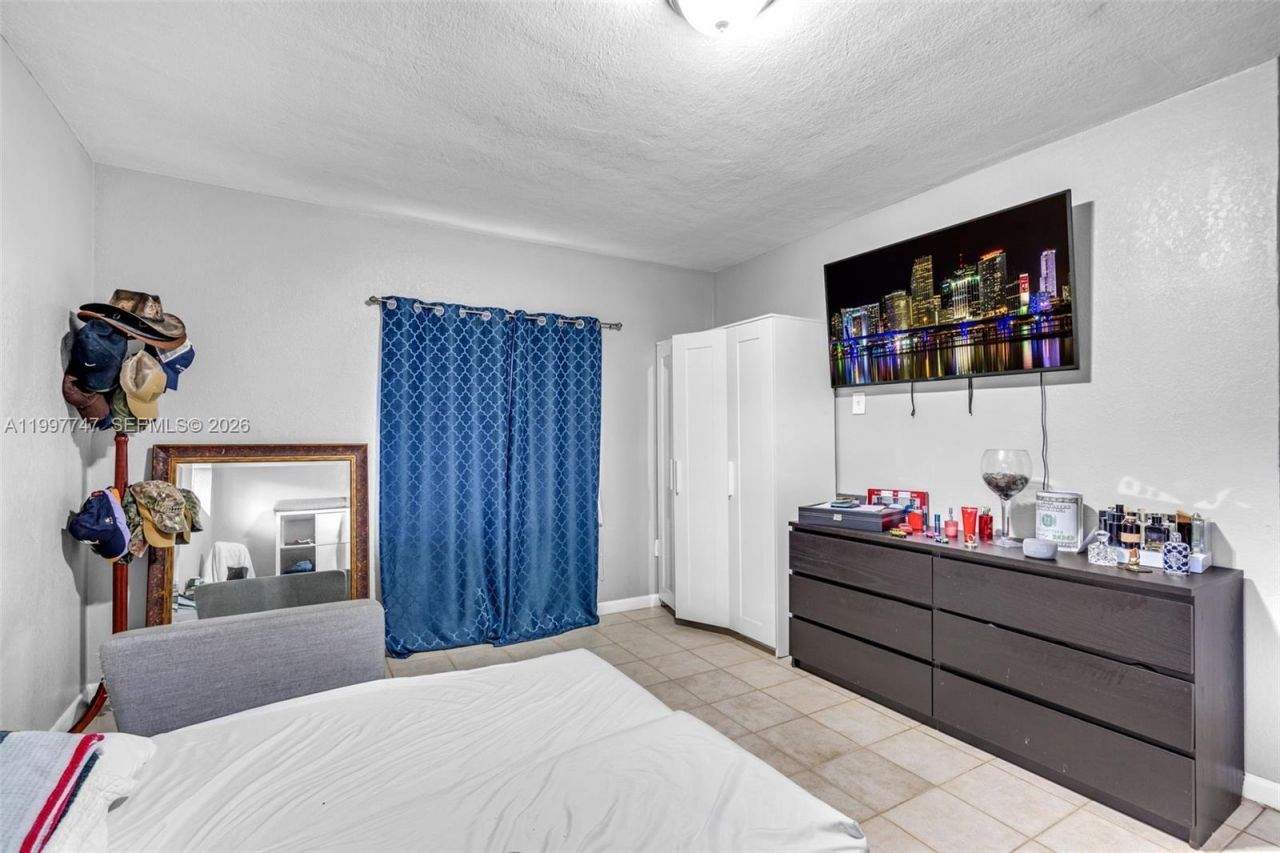 17930 NE 6th Ave , North Miami Beach, FL 33162 Photo