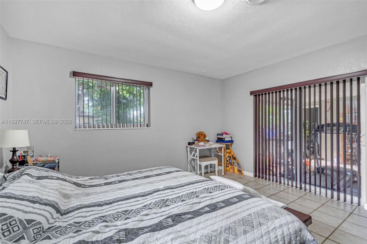 17930 NE 6th Ave , North Miami Beach, FL 33162 Photo