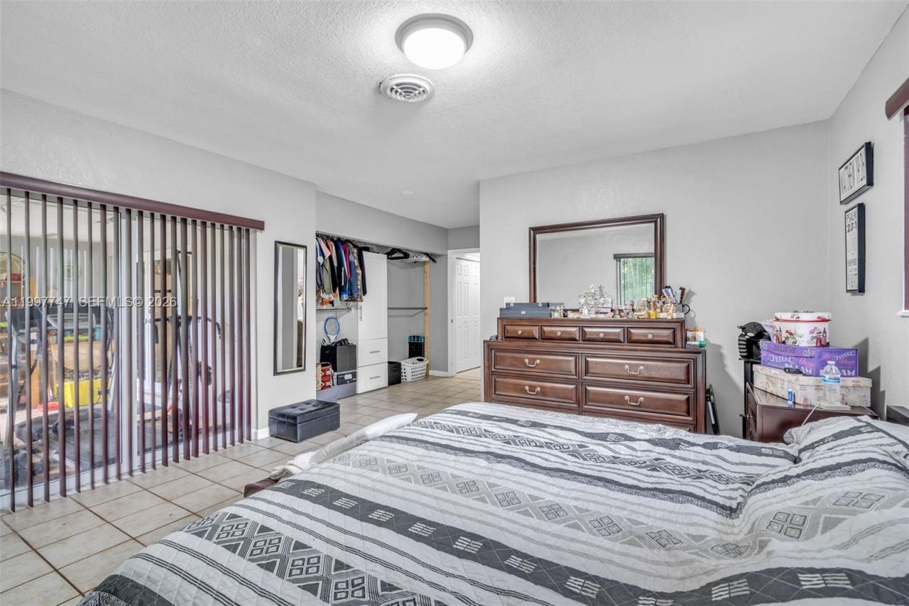 17930 NE 6th Ave , North Miami Beach, FL 33162 Photo