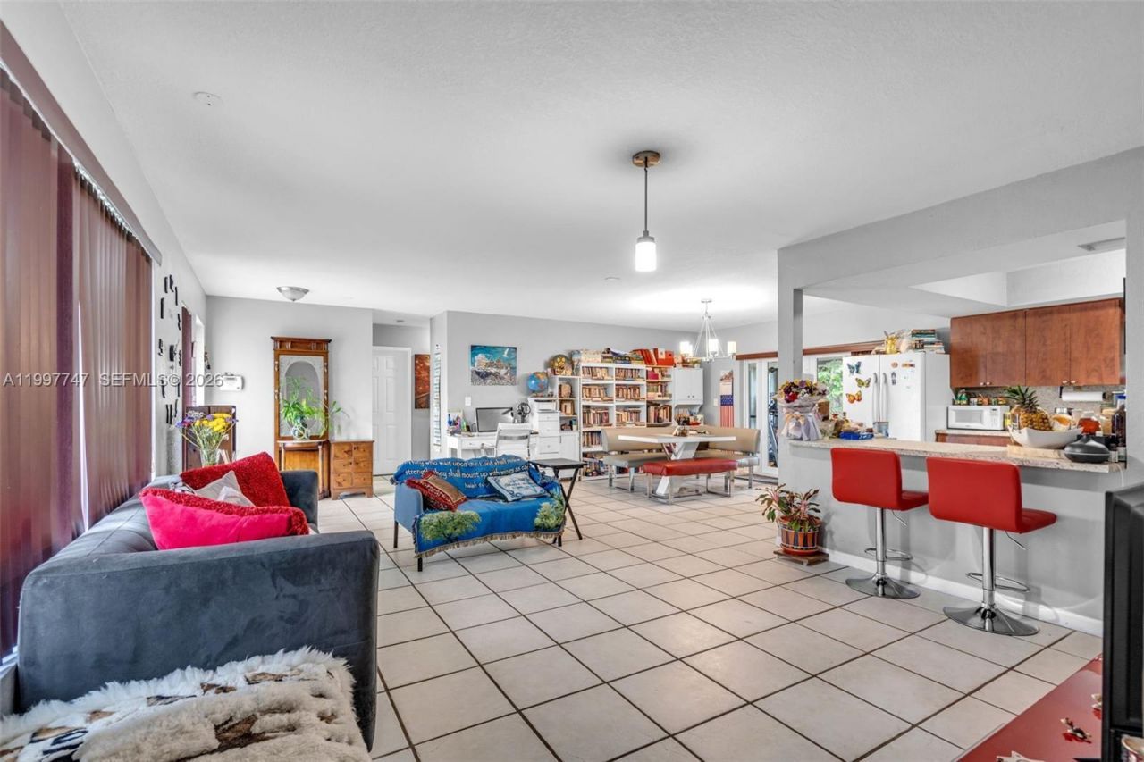17930 NE 6th Ave , North Miami Beach, FL 33162 Photo