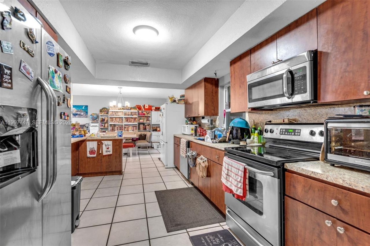 17930 NE 6th Ave , North Miami Beach, FL 33162 Photo