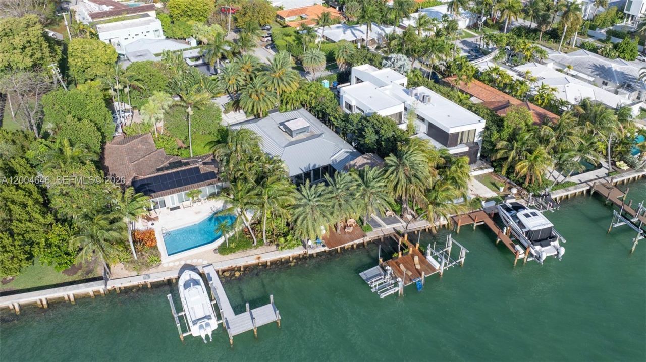 2440 N Shore Ter, Miami Beach, FL 33141 Photo