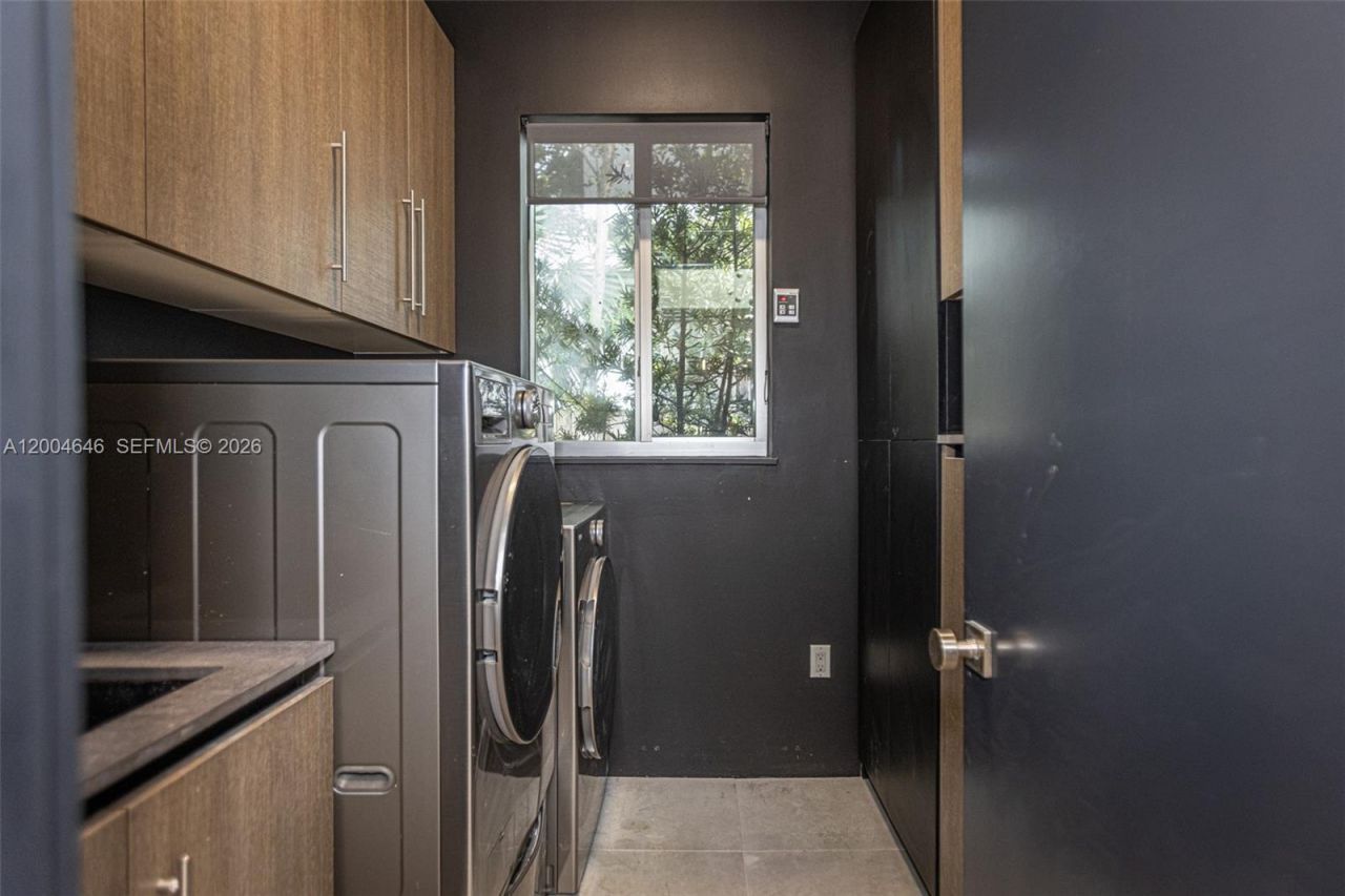 2440 N Shore Ter, Miami Beach, FL 33141 Photo