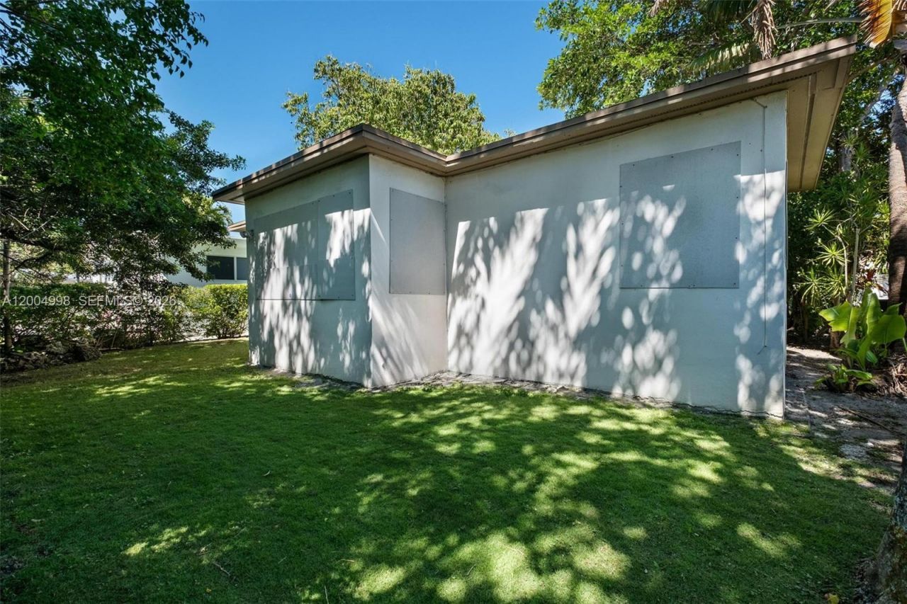 9516 Byron Ave , Surfside, FL 33154 Photo