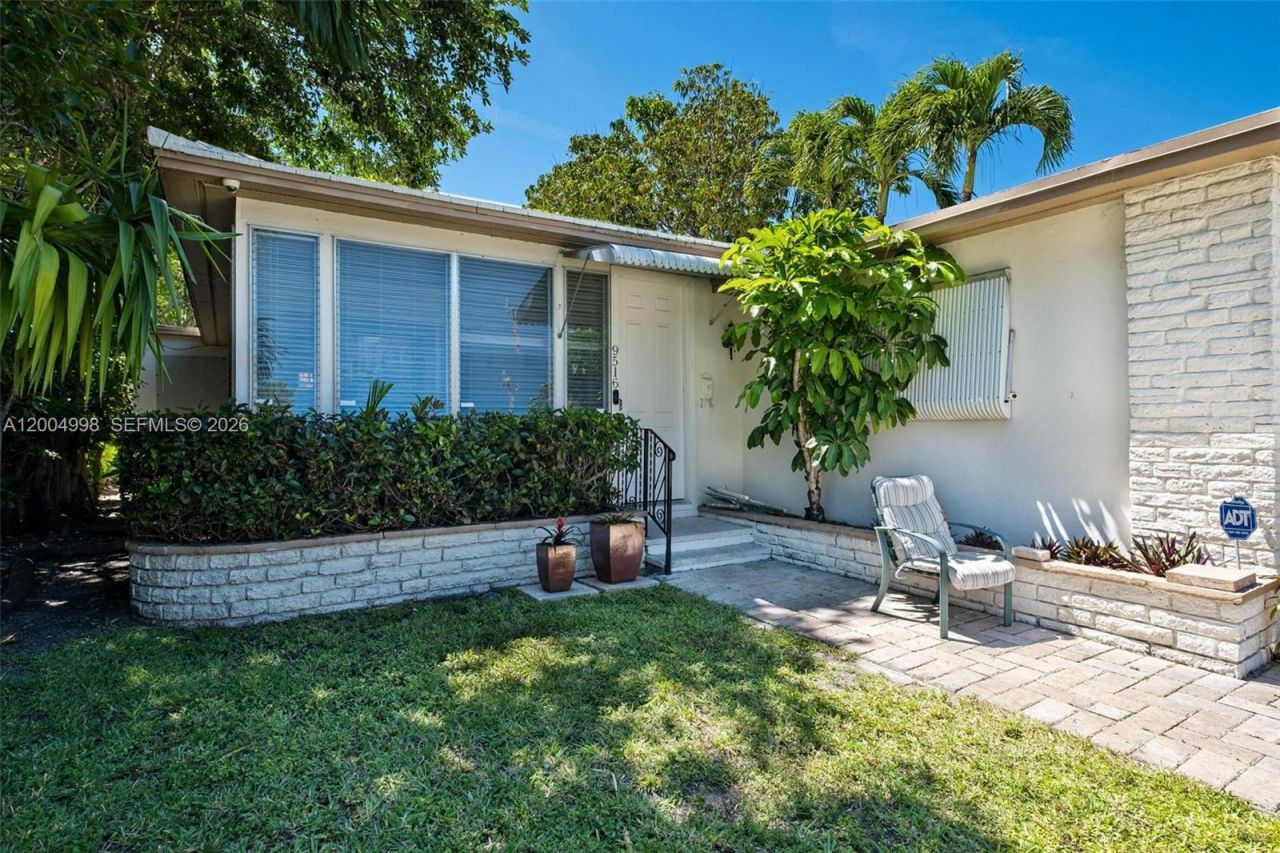 9516 Byron Ave , Surfside, FL 33154 Photo