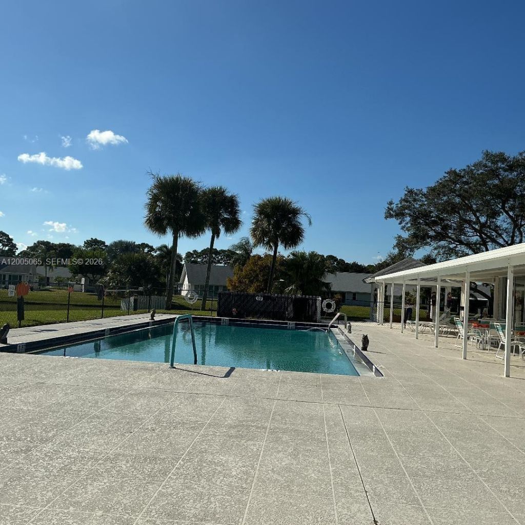 6910 SE Lillian Ct, Stuart, FL 34997 Photo