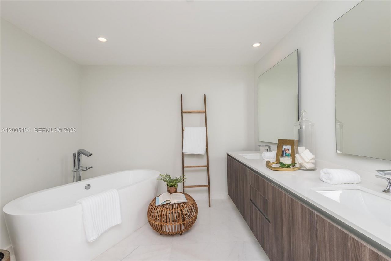 488 NE 18th St , Unit 4515, Miami, FL 33132 Photo