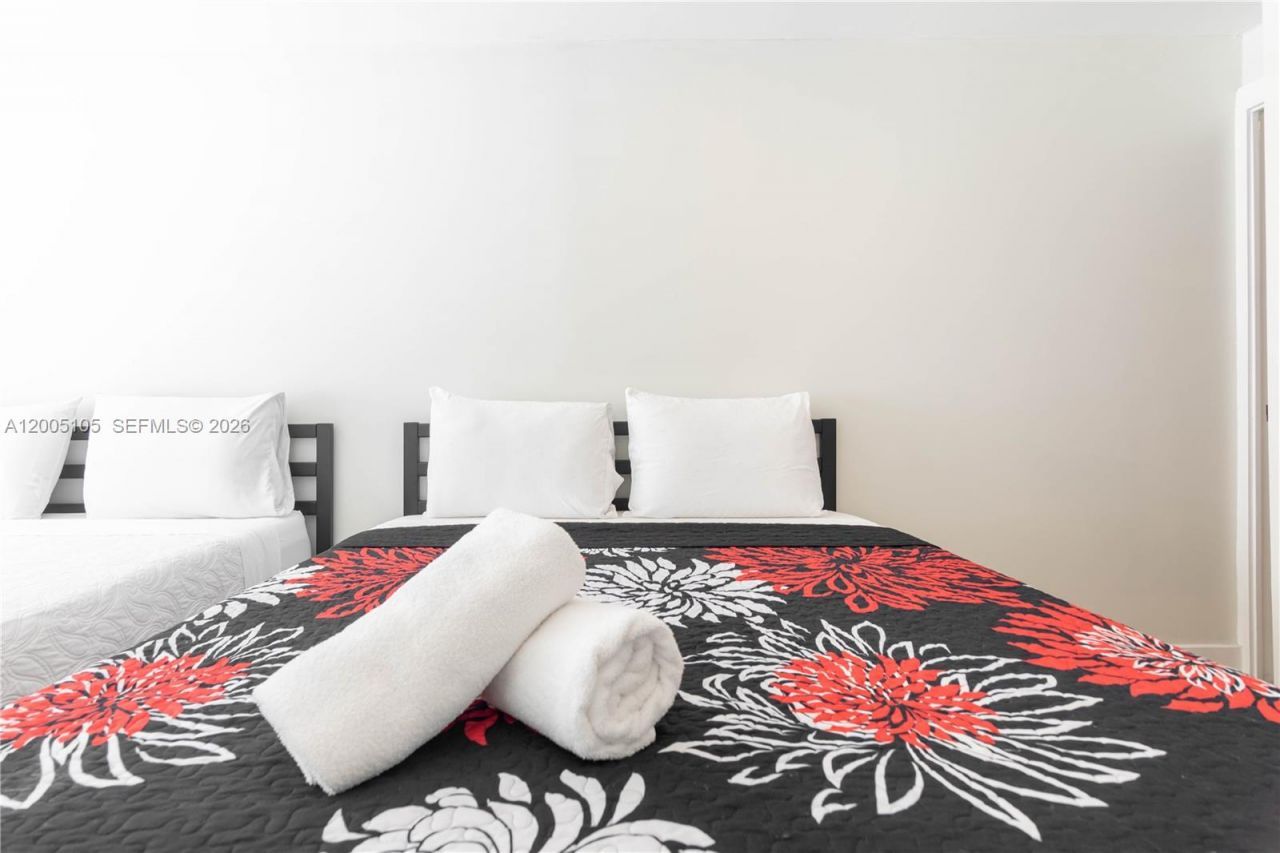 2360 SW 12th St , Miami, FL 33135 Photo