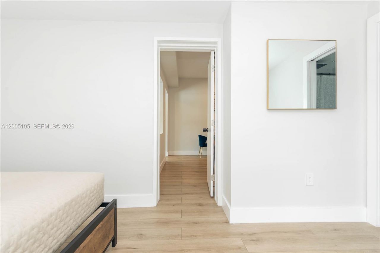 2360 SW 12th St , Miami, FL 33135 Photo