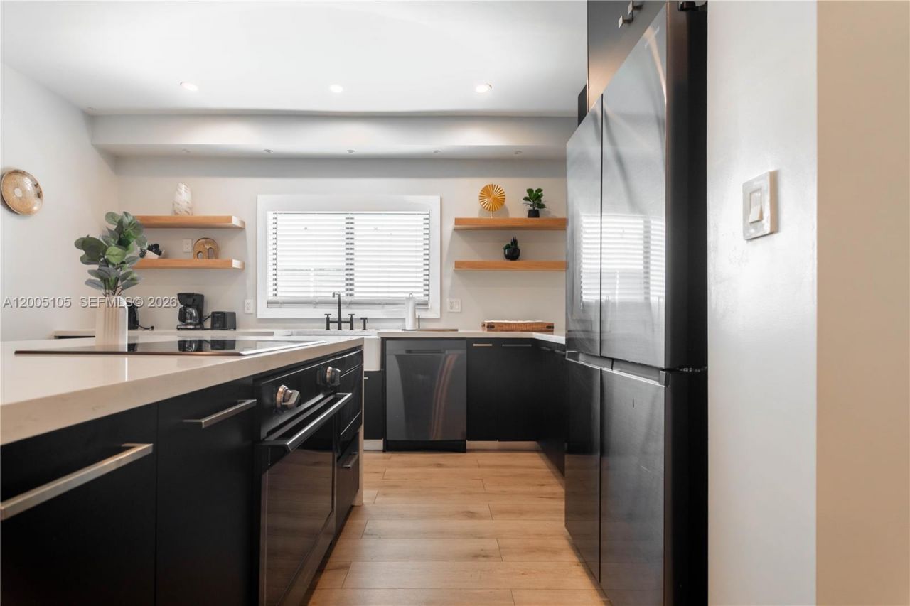 2360 SW 12th St , Miami, FL 33135 Photo