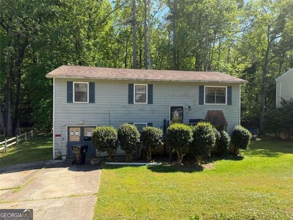 2745 Old South Drive , Jonesboro, GA 30236