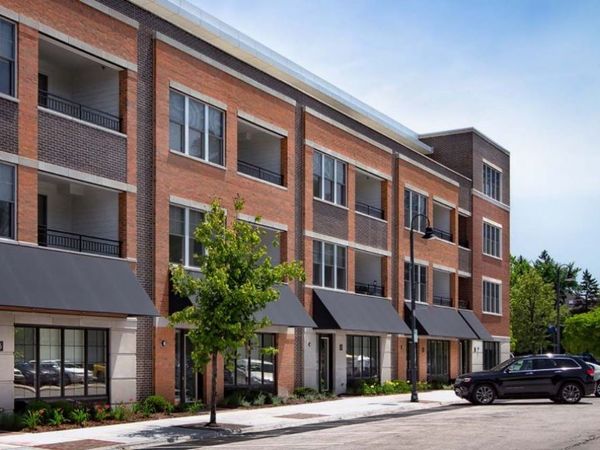 229 Park Avenue , Unit 214, Clarendon Hills, IL 60514