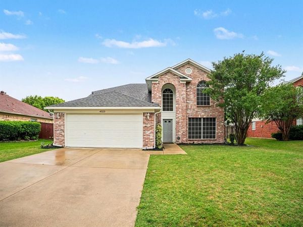 4523 Hanover Street , Grand Prairie, TX 75052
