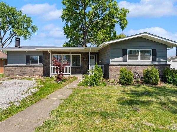 417 E Madison Street , Millstadt, IL 62260