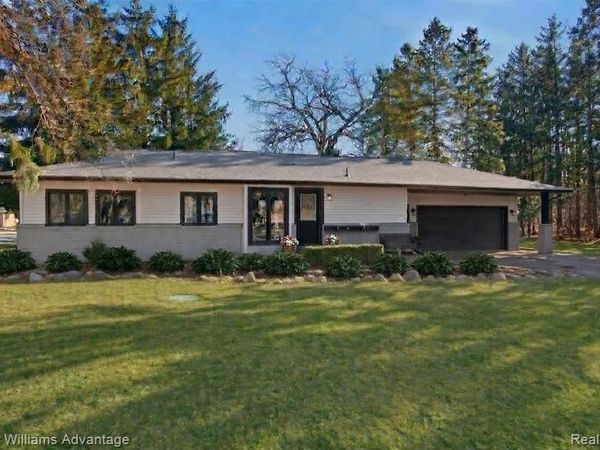 1210 Craven Drive, Highland Twp, MI 48356