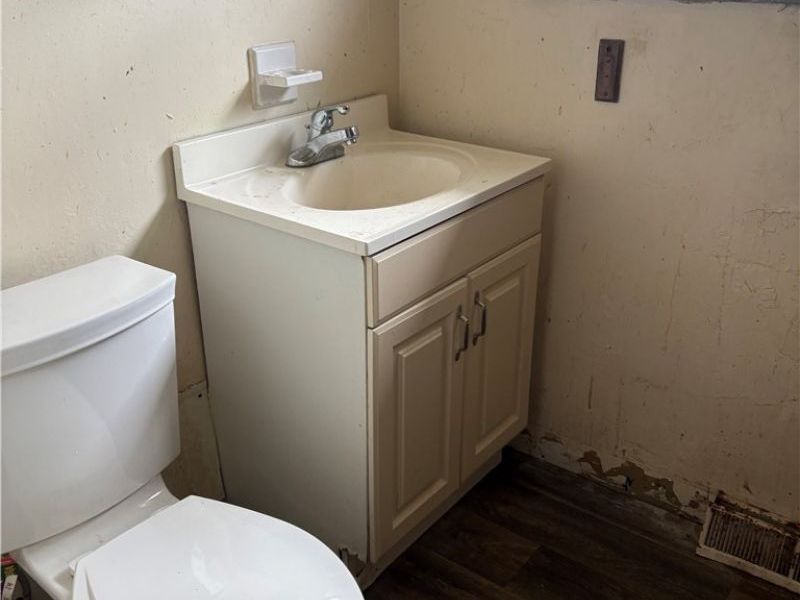 860 Mercer Avenue, Akron, OH 44320 Photo 10