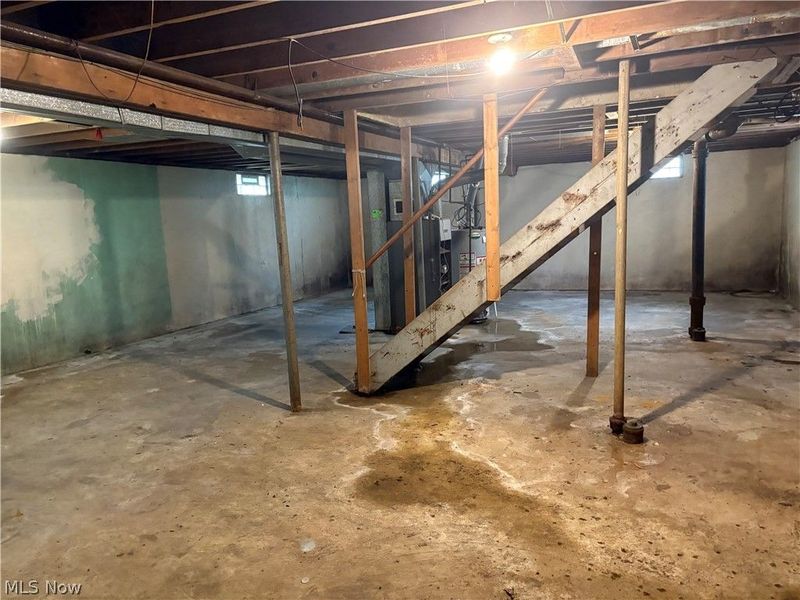 860 Mercer Avenue, Akron, OH 44320 Photo 14