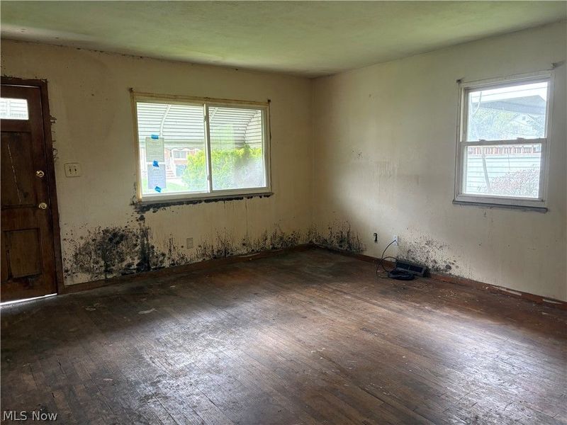 860 Mercer Avenue, Akron, OH 44320 Photo 5