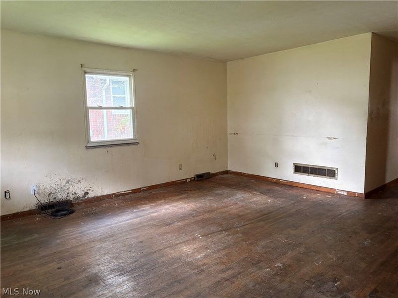 860 Mercer Avenue, Akron, OH 44320 Photo 6