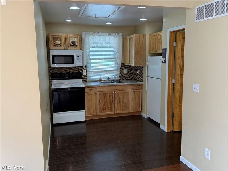 1018 Biltmore Avenue, Toronto, OH 43964 Photo 3