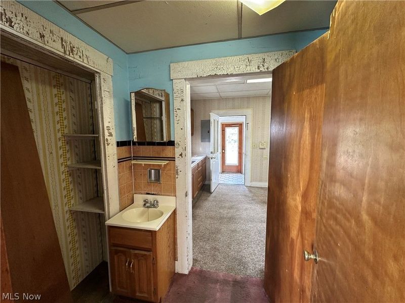 409 East Street , Caldwell, OH 43724 Photo 15