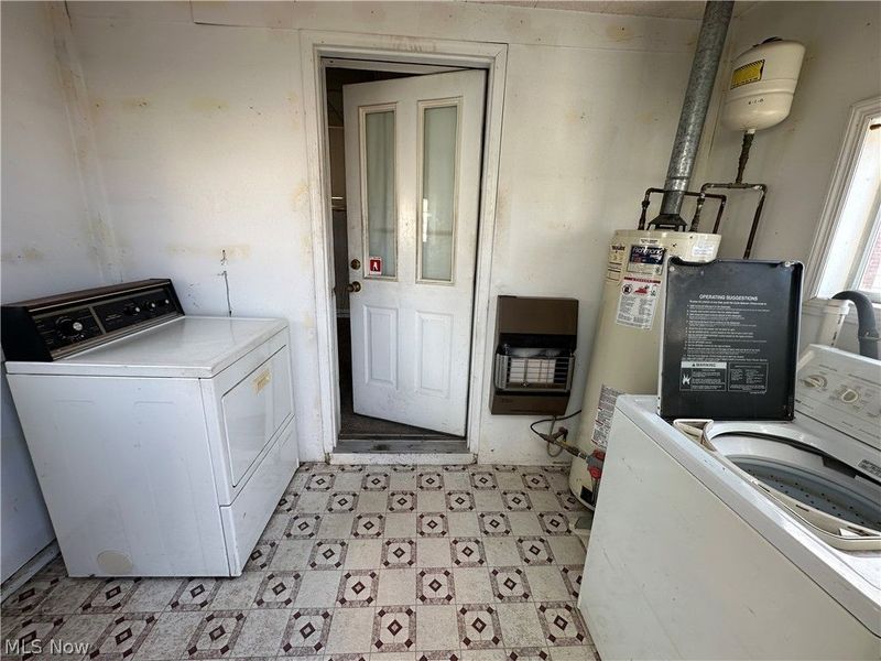 409 East Street , Caldwell, OH 43724 Photo 5