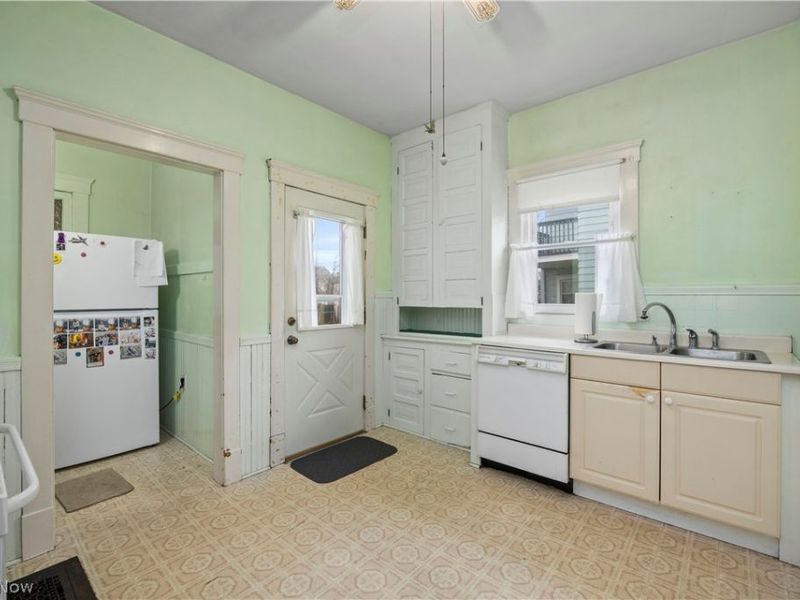 1820 E 32nd Street , Lorain, OH 44055 Photo 13