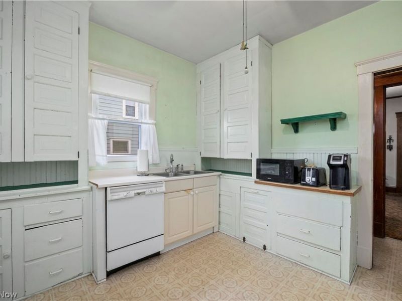 1820 E 32nd Street , Lorain, OH 44055 Photo 15