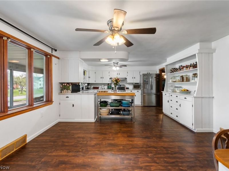 527 W Main Street, Dalton, OH 44618 Photo 11