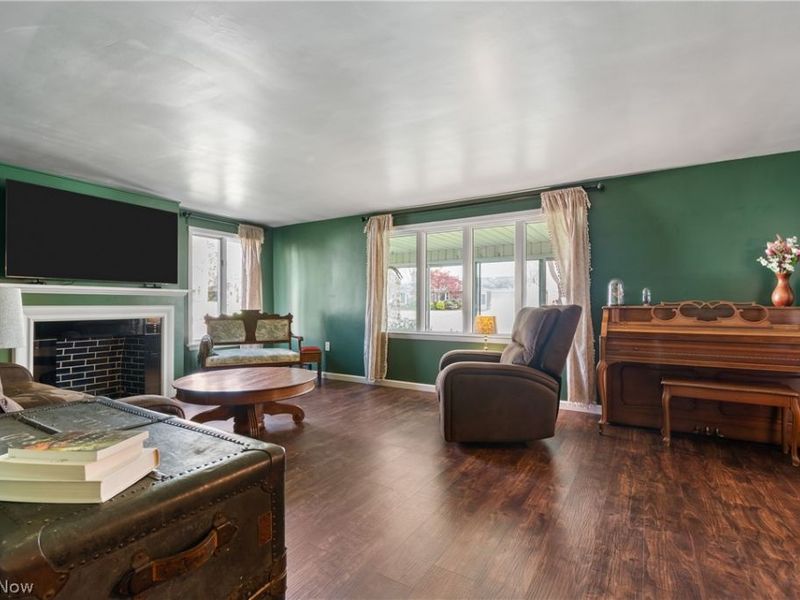 527 W Main Street, Dalton, OH 44618 Photo 8